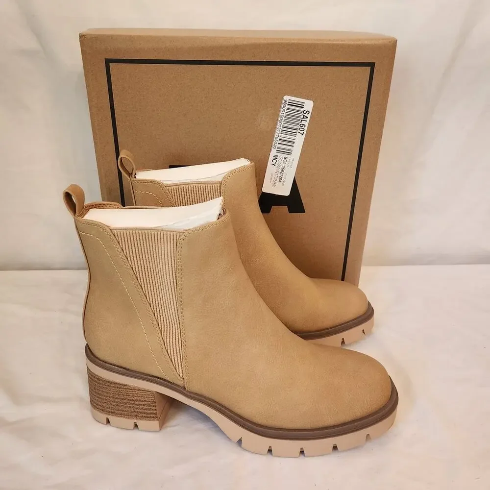 NIB Mia Panola Boot Chunky Heel Light Sand 8M